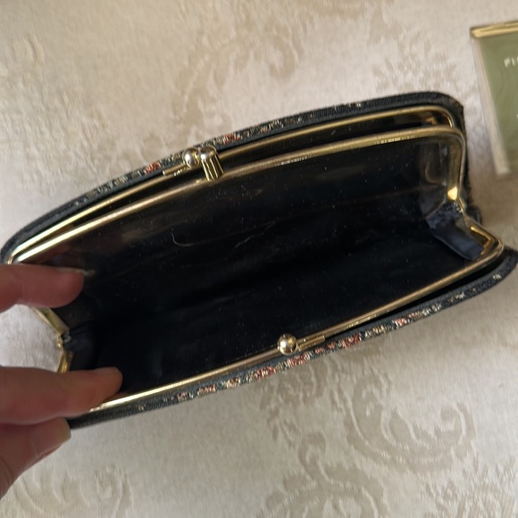 Baronet Fifth Avenue Fine Leathergoods vintage tapestry and leather wallet - Picture 5 of 14